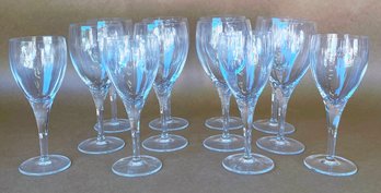 Stemware With Subtle Contours, 8 Large And 4 Small