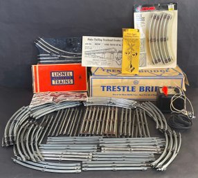 Vintage Train Tracks & Accessories - Lionel, Louis Marx & Co.