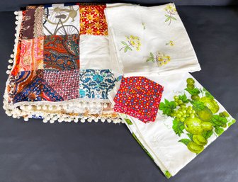 3 Fun Vintage Tablecloths & 4 Napkins