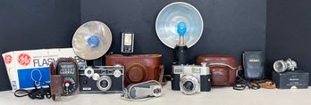 Vintage Camera Lot - Argus & Voigtlander Film Cameras, Falsh Bulbs & More!