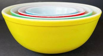 4 Colorful Vintage Pyrex Primary Colors Nesting Bowls