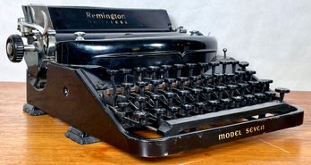 Vintage Remington Model Seven Typewriter - Needs Repairs