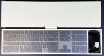 Brand New Apple Keyboard With Full Number Pad