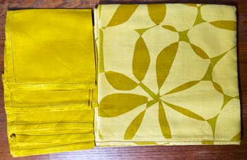 Vintage Mod Table Linens