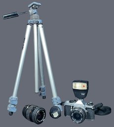 Pentax ME Super 35mm Film Camera, 40-80mm Zoom Lens, Flash & Tripod