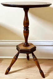 Lovely Vintage Wooden Pedestal End Table