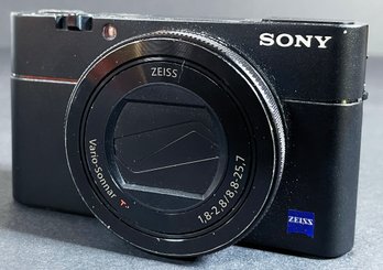 Sony Cyber-Shot DSC-RX100 VA Camera