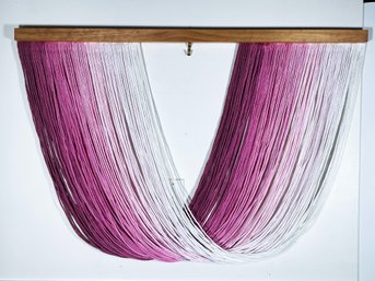 Pretty Dip-dye Yarn Wall Hanging