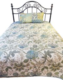 Beautiful Reversable Quilt With What Appears To Be King Sham