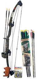 Bear Whitetail Hunter Compound Bow With Brand New Arrows & Tips