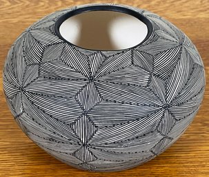 Stunning Dorothy Sanchez Acoma Pottery, Signed By Artist