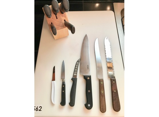 Knifes, Block, & Cutting Board