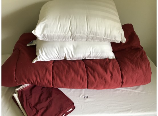 Nice Queen Comforter, Bedskirt, & Like New Pillows