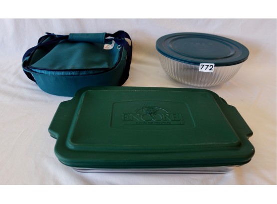Pyrex Portables Lidded Bowl W/Hot/Cold Travel Storage & Lidded Anchor Hocking Baking Dish