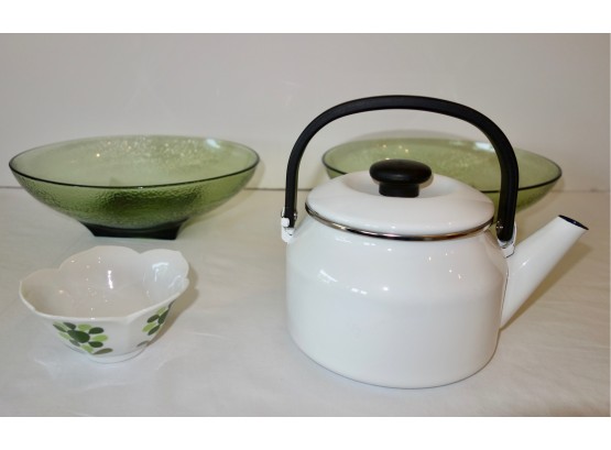 Mid Century Teapot & Bowls