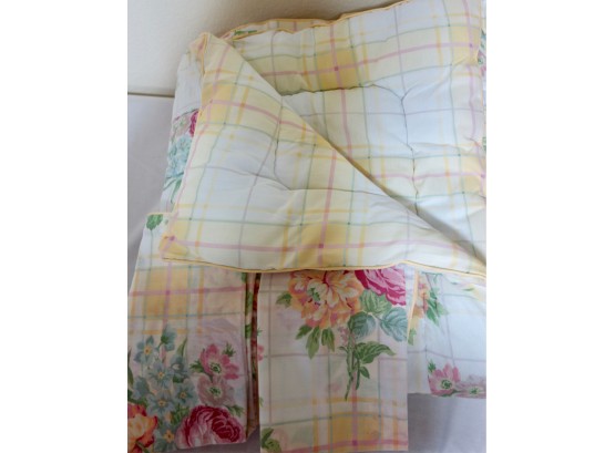 Floral Reversible Comforter W/Shams