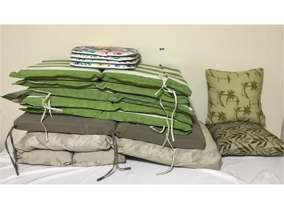 Large Assortmentof Ourdoor Cushions W/Bin