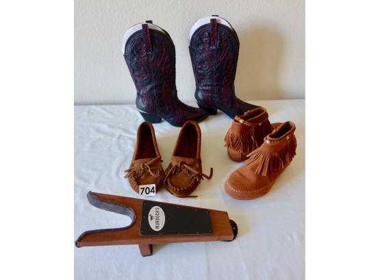 Cowgirl Boots & 2 Pairs Of Suede Moccasins W/Boot Jack, Sz 6 Women's