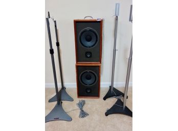 2 Vintage Speakers & 4 Speaker Stands