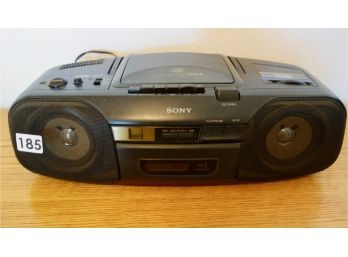 Sony CFD-8 CD/Radio/Cassette Boom Box