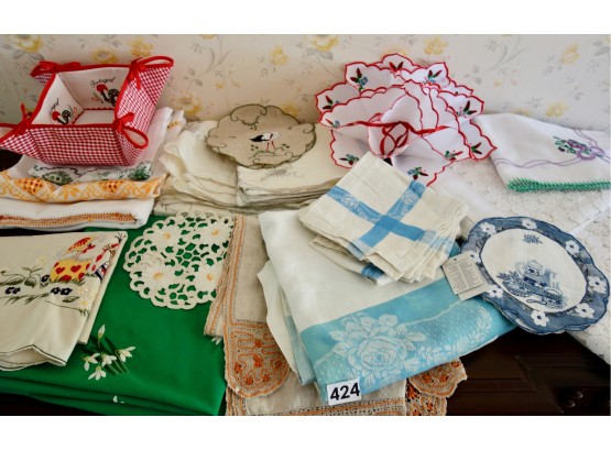 Assorted Vintage & Embroidered Linens