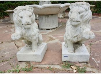 2 Lion Statues