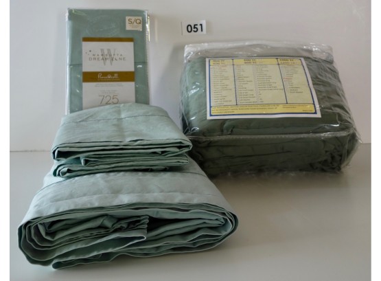 800 Thread Count Queen Sheet Set, Pillowcases, & Queen Top Sheet -051
