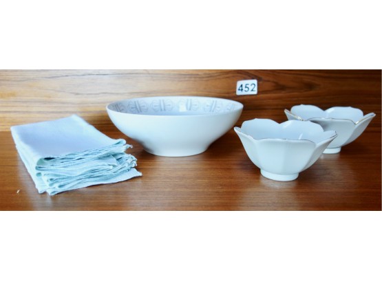 Mid Century Franciscan 'Merry Go Round' Serving Bowl, 2 Lotus Bowls, 6 Pale Blue Scalloped Linen Like Napkins