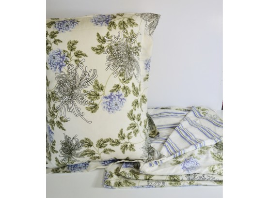 Queen Duvet With 2 Matching Pillows & Shams