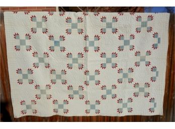 Sweet Antique Quilt With Red And Green Floral Pattern