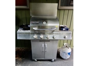 Perfect Flame Gas Grill With 2 Gas Tanks