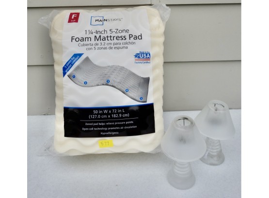 2 Glass Oil Lamps & Memory Full Size Foam Mattress Topper