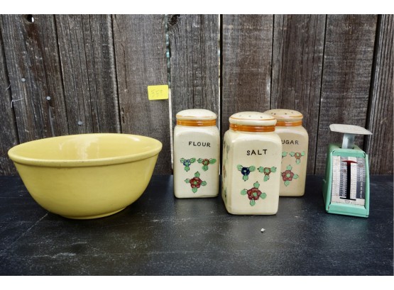 Vintage Ceramic Shakers, Bowl & Small Scale