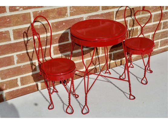 Sweet Metal Doll Chairs & Table