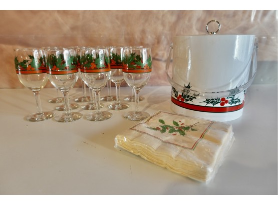 11 Christmas Wine Glasses, Ice Bucket, & Napkins