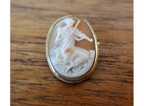 Vintage Shell Cameo Of Violin Player In 10k Gold
