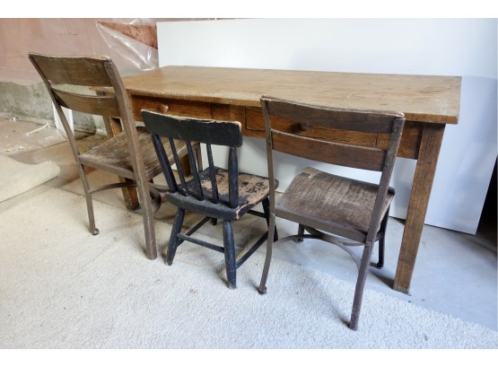 Vintage Kids Library Table With 3 Chairs