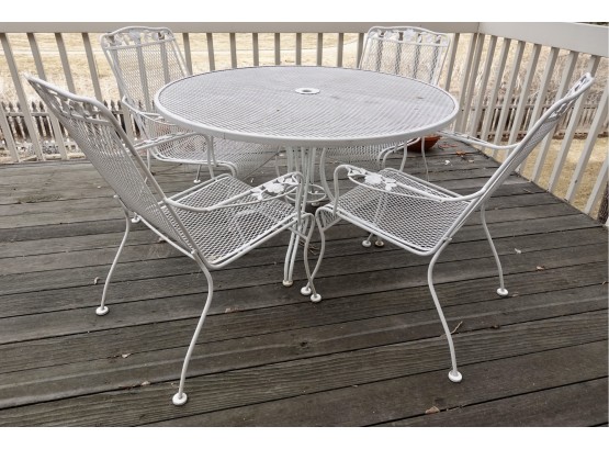 Sweet 48' Metal Patio Table And Chairs