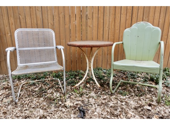 2 Vintage Patio Chairs With Patio Table