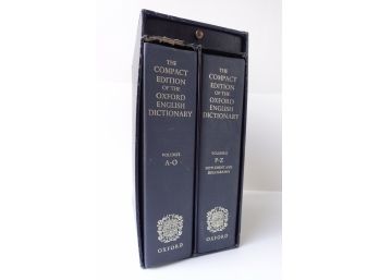 Cool Old Dictionary Set With Case And Drawer