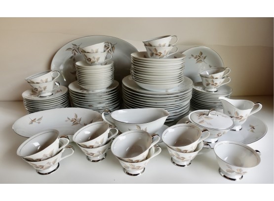 Mid Century Arlen Fine China 'Oak Leaf' For 12 With Many Serving Pieces
