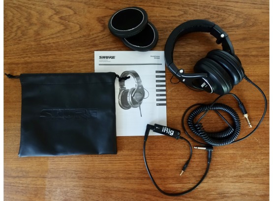 Shure SRH840 Headphones With Cords, Manual, & Bag