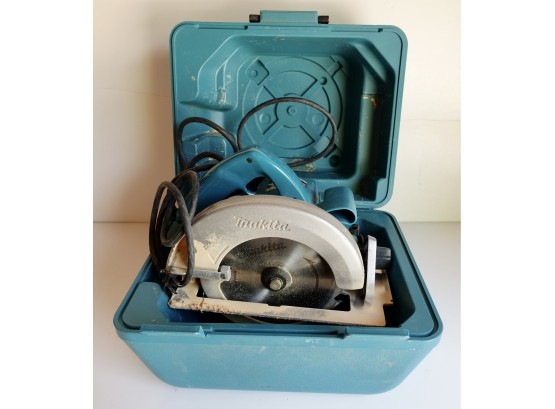 Makita 7.25' Circular Saw With Extra Blades And Case