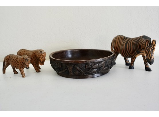 Carved Wood African Bowl And Animals