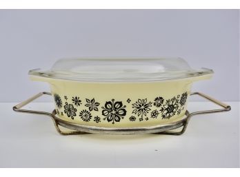 1957 Promotional Pyrex 'Pressed Flowers' O43 Casserole With Lid And Cradle