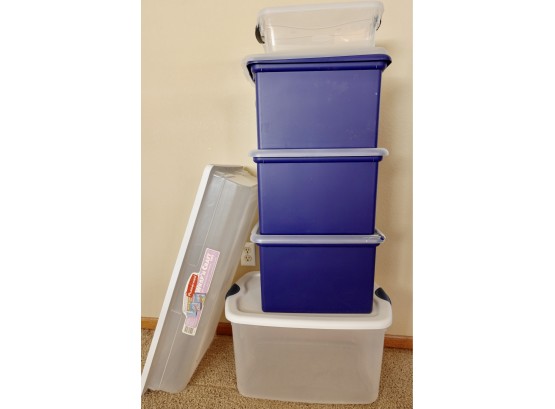 Assorted Plastic Containers With Lids