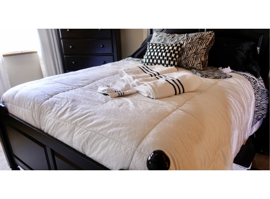 Queen Bedding Including Comforter, Heated Blanket, Zebra Print Sheets, Pillows, & More