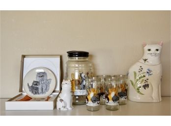 Cat Themed Dcor Including Geobel Plate, Cookie Jar, And Glassware