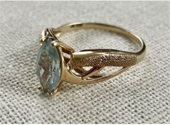 Gorgeous 10K Gold And Blue Stone Ring, Sz 8.75