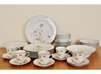 Vintage Homer Laughlin 'Ferndale' China For 6 With Serving Pieces